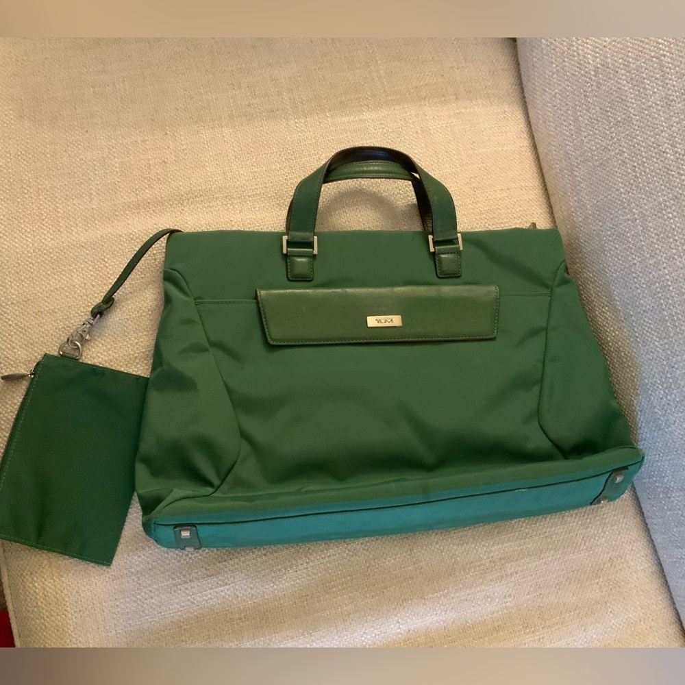 Tumi Green work bag with front flap + zipper inside pocket + other compartments
